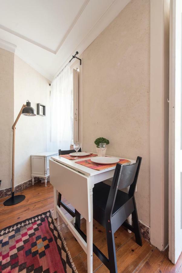 Cozy Apartment In Historic Center Lisboa Exterior foto